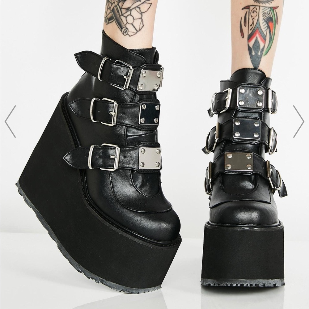 Matte Trinity Low Boots